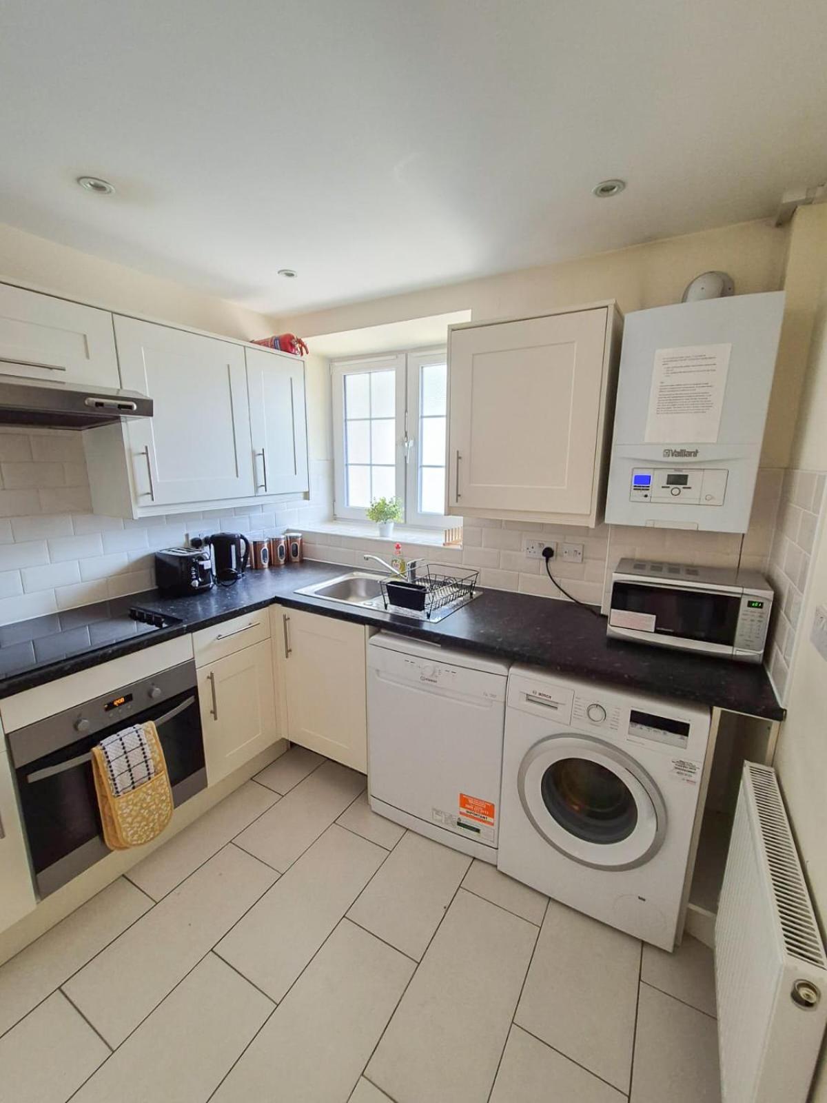 Refined 2 Bedroom Flat Few Steps From The Oval Appartement Londres